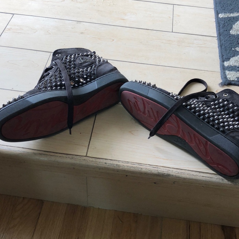 100 percent Authentic Christian louboutin 42 Louis